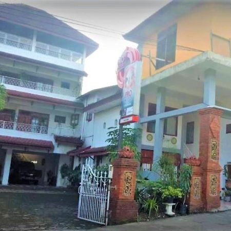 Wisma & Kantin Amanda Mojokerto Exterior foto